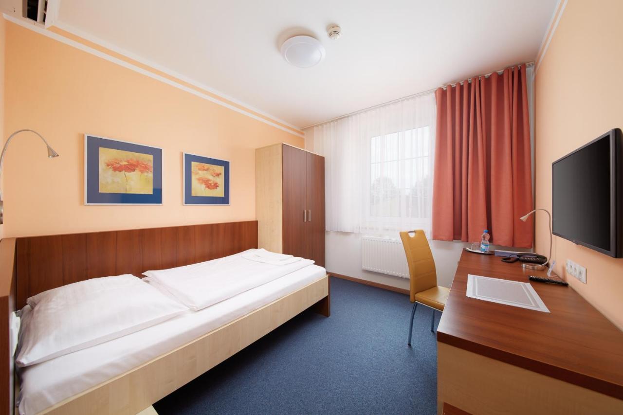 Hotel Nikolas Ostrava Luaran gambar